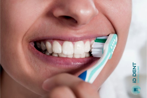 Ежедневная чистка зубов