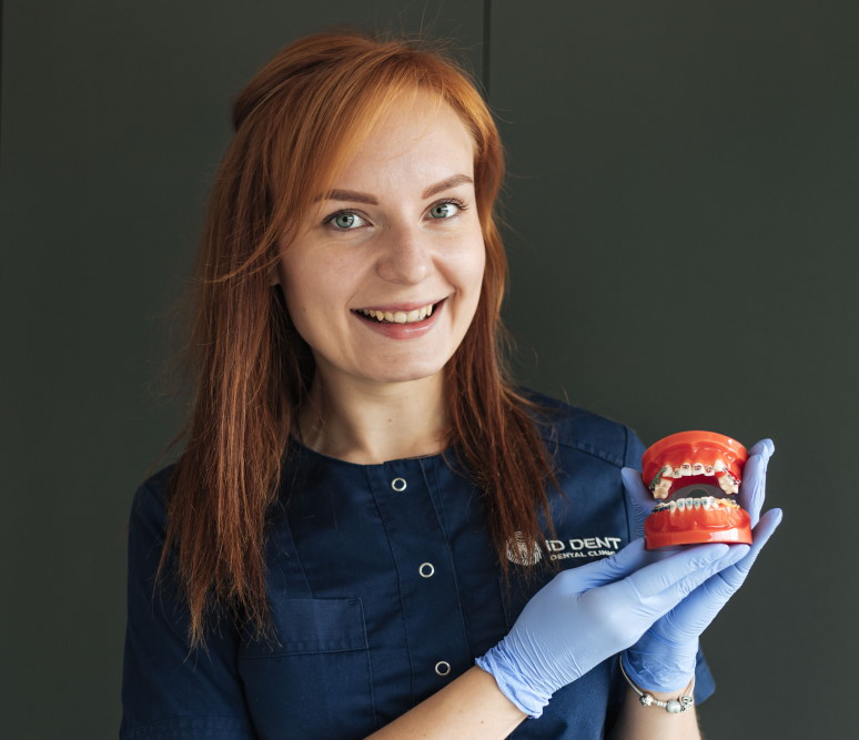 Мнение врача Коляндра Алина Сергеевна про Выравнивание зубов без брекетов