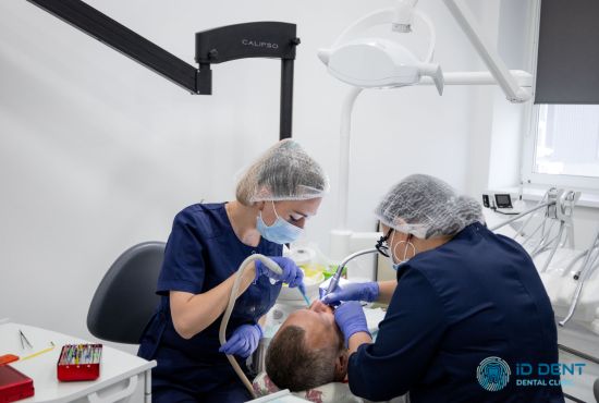 Процес депульпації зуба в стоматологічній клініці ID Dent